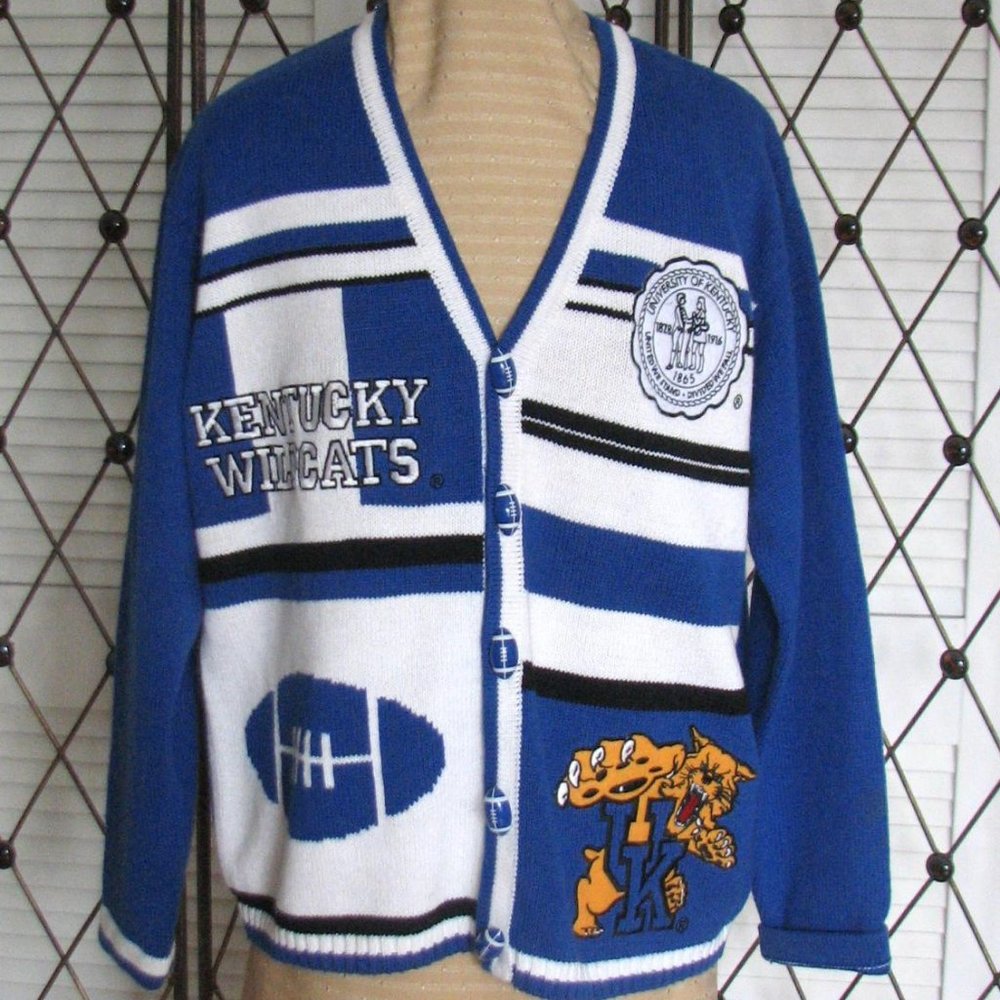UK WILDCATS FOOTBALL cardigan sweater NWOT size M